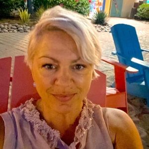 Meet your Posher, Maja